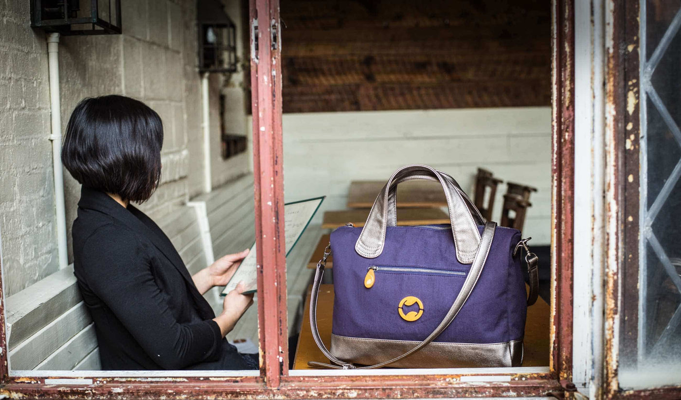 Bedford Messenger Bag - Just Stuf Store